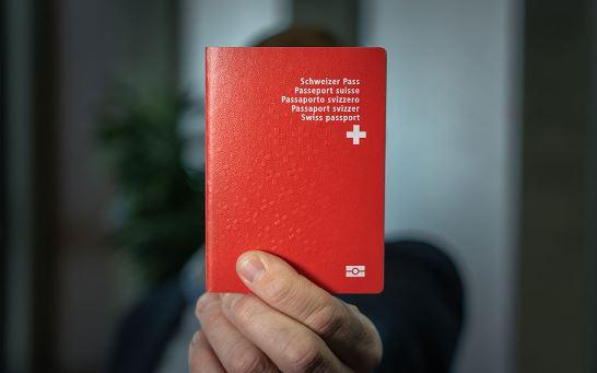Nouveau passeport suisse